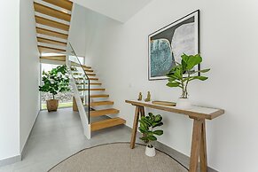 Casangular by Upper