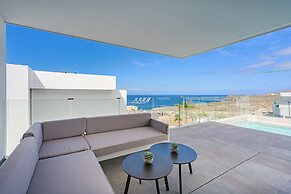 Casangular by Upper