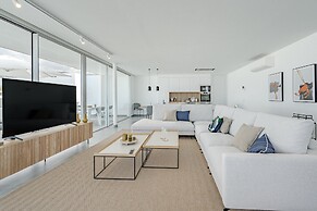 Casangular by Upper
