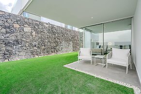 Casangular by Upper