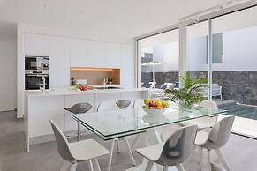 Casangular by Upper