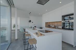 Casangular by Upper