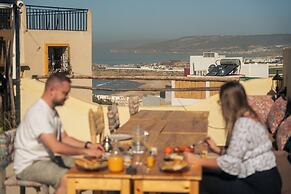 Eco Bay Surf Camp