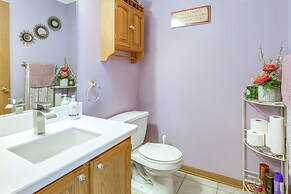 Private Yard w/ Patio: Family Getaway in Macomb