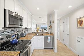 Oceanfront Pool Tennis BBQ Patio Free Parking