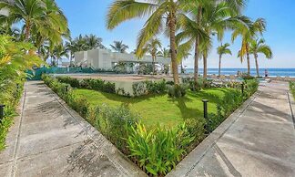 Brand New Oceanview Studio - Pools - Beach - Gym