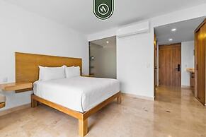 Brand New Oceanview Studio - Pools - Beach - Gym