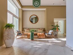 Brand New Oceanview Studio - Pools - Beach - Gym