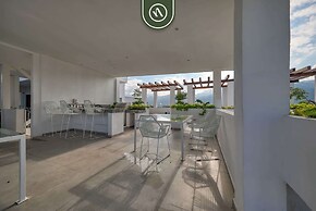 Great Design 1BR Condo - Rooftop Pool