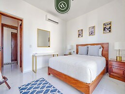 Great Design 1BR Condo - Rooftop Pool