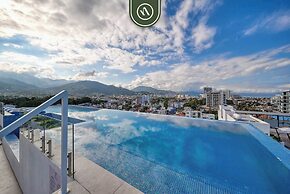 Great Design 1BR Condo - Rooftop Pool