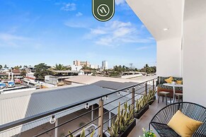 Boho 2 BR Condo - Dowtown - Rooftop Pool - Jacuzzi