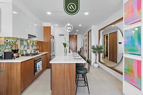 Boho 2 BR Condo - Dowtown - Rooftop Pool - Jacuzzi