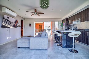 Centric 2BR Condo- Balcony - Rooftop Pool
