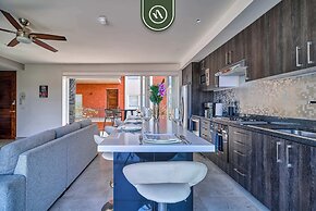 Centric 2BR Condo- Balcony - Rooftop Pool
