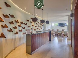 Centric 2BR Condo- Balcony - Rooftop Pool
