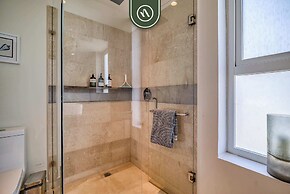 Centric 2BR Condo- Balcony - Rooftop Pool