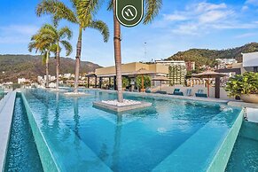 1BR Condo With Rooftop Pool - Romantic Zone