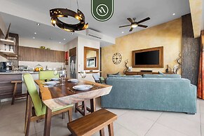 1BR Condo With Rooftop Pool - Romantic Zone