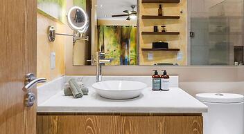 1BR Condo With Rooftop Pool - Romantic Zone