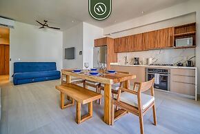 New 1 BR Condo With Amazing Rooftop Pool - Jacuzzi