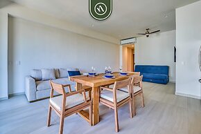 New 1 BR Condo With Amazing Rooftop Pool - Jacuzzi