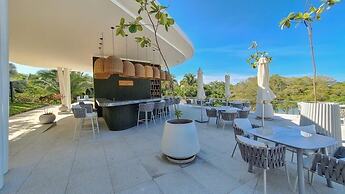 Amazing Condo - Beach Access - Spa - Pool
