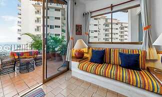 Ocean View 2Br Condo-balcony-beach-pool - 902