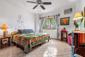 Ocean View 2Br Condo-balcony-beach-pool - 902
