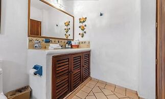 Ocean View 2Br Condo-balcony-beach-pool - 902