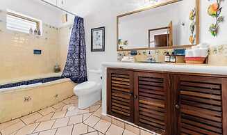 Ocean View 2Br Condo-balcony-beach-pool - 902