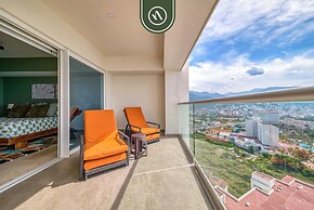 Beachfront Tropical 2 BR Condo - Pools - Gym
