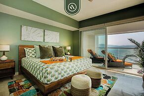 Beachfront Tropical 2 BR Condo - Pools - Gym