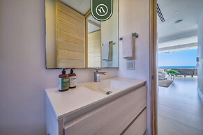 Oceanview Luxury Condo - Private Beach - Rooftpop