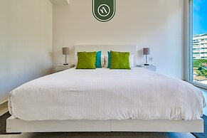Oceanview Luxury Condo - Private Beach - Rooftpop