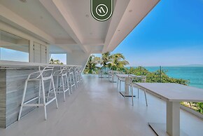 Oceanview Luxury Condo - Private Beach - Rooftpop