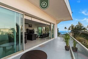 Beachfront 1 BR Condo With Multiple Pools - Gym