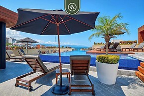 Great 2BR Condo With Rooftop Pool - Romantic Zone