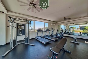 Great 2BR Condo With Rooftop Pool - Romantic Zone