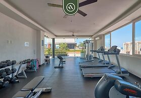 Great 2BR Condo With Rooftop Pool - Romantic Zone