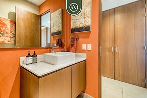 Great 2BR Condo With Rooftop Pool - Romantic Zone