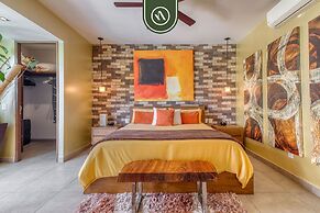 Great 2BR Condo With Rooftop Pool - Romantic Zone
