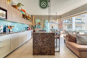 Great 2BR Condo With Rooftop Pool - Romantic Zone