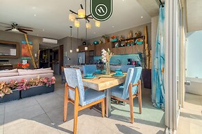 Great 2BR Condo With Rooftop Pool - Romantic Zone