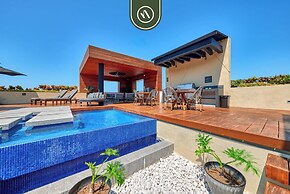Great 2BR Condo With Rooftop Pool - Romantic Zone