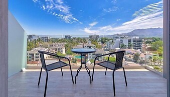 1BR Apartment - Private Balcony - Pool - Gym