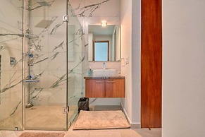 1BR Apartment - Private Balcony - Pool - Gym