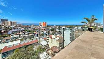 1BR Apartment - Private Balcony - Pool - Gym