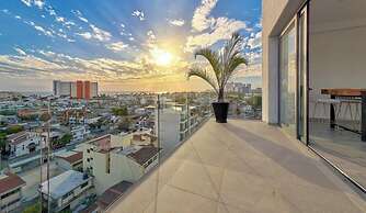 1BR Apartment - Private Balcony - Pool - Gym
