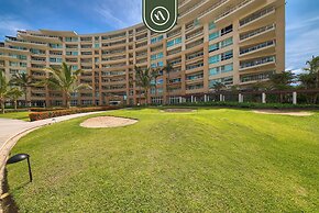 Oceanfront 2 BR Condo - Beach - Restaurant - Gym